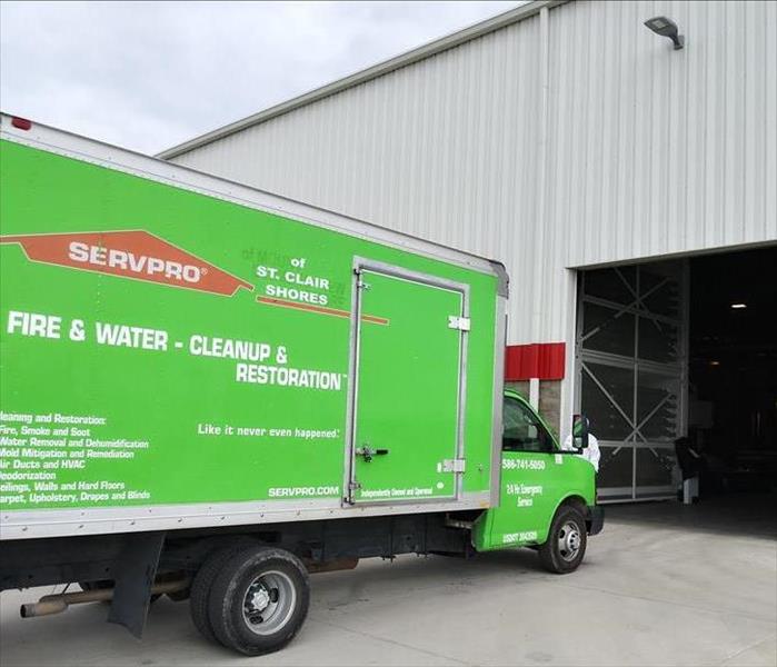 SERVPRO truck in front of large commercial building